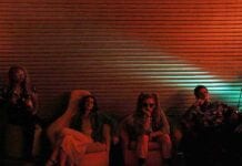 Post-Punk/Darkwave Group GLAARE Reveals New Single “Mirrors”